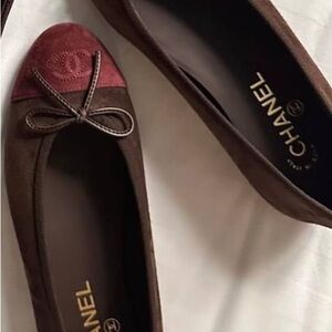 CHANEL Brown and Red Flats Timeless Elegance